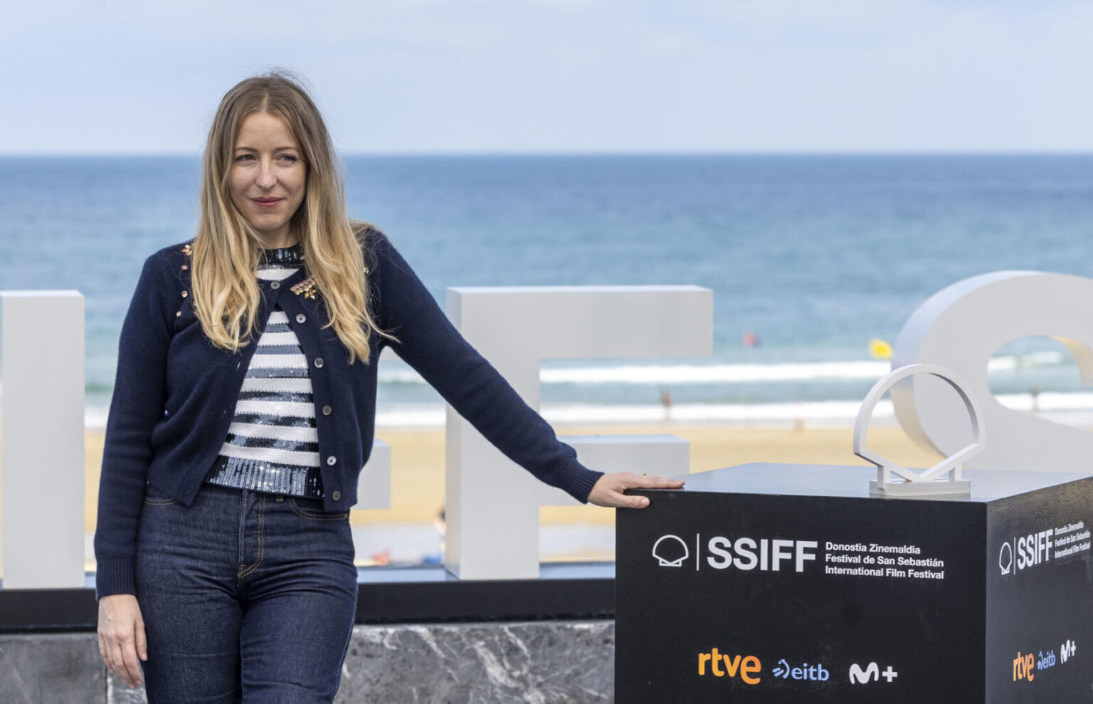 c83c15dfdedba57f3f713c845ffdbe33df6518a5w-1536x989 La directora y guionista Pilar Palomero ha presentado este domingo en el 72 Festival de Cine de San Sebastián "Los destellos" efe